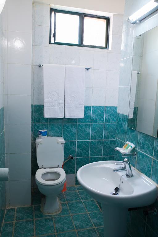 Gorillas City Centre Hotel Кігалі Номер фото